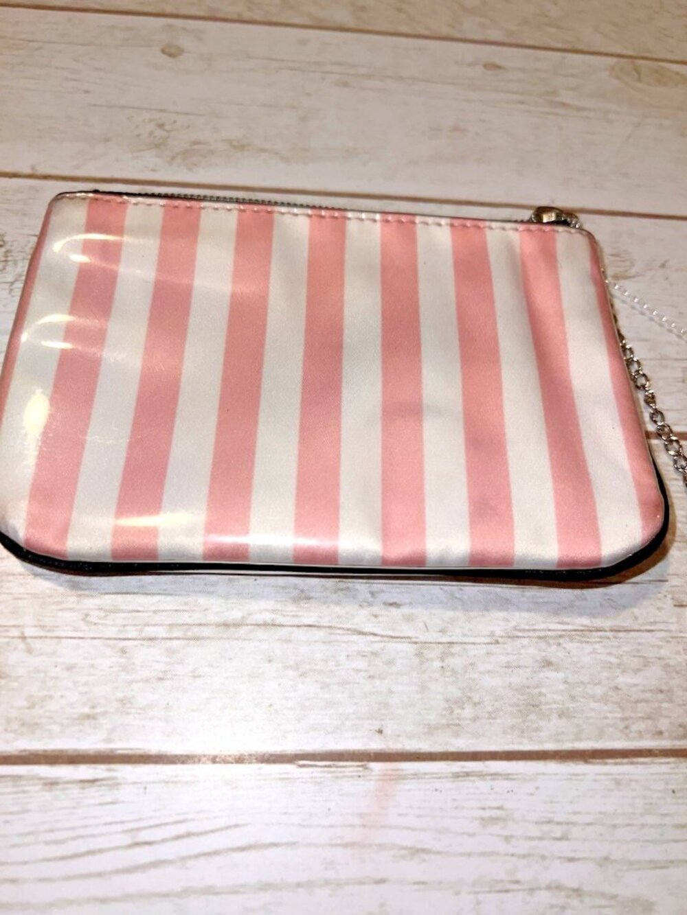 VICTORIA’S SECRET Striped Classic Satin Top Zipper Coin Wallet W /Keychain Loop - Picture 5 of 8